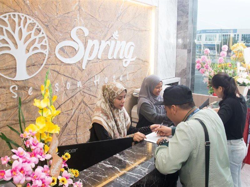 Spring Season Hotel Muar Eksteriør billede