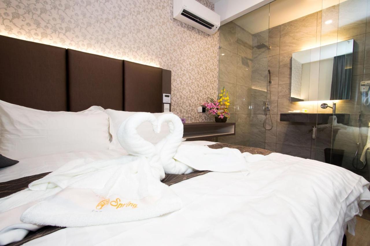 Spring Season Hotel Muar Eksteriør billede